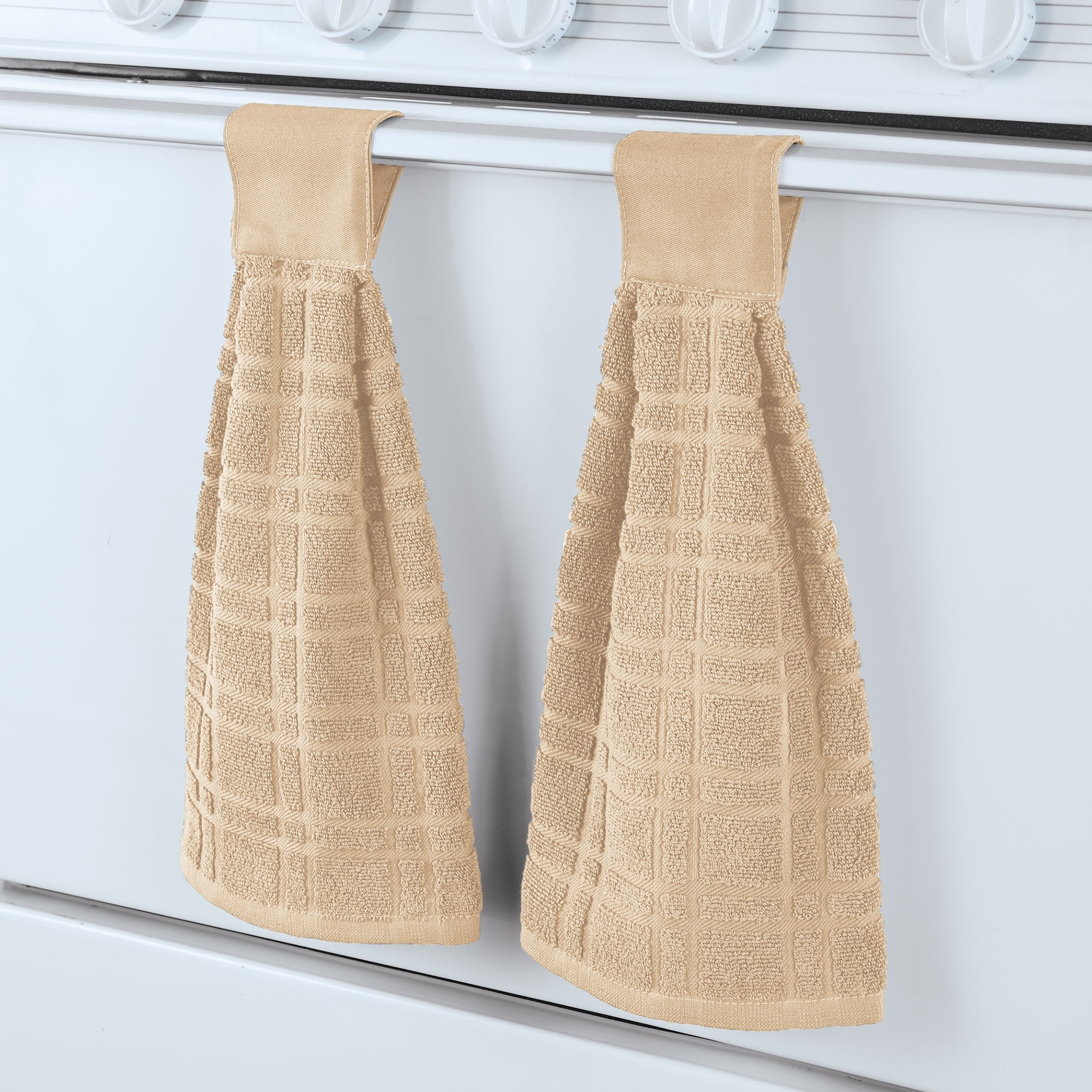 https://ak1.ostkcdn.com/images/products/is/images/direct/a0d8fbd3a430389d29e2395513c2ccead573146a/Hanging-Tufted-Design-Kitchen-Towels---Set-of-2.jpg