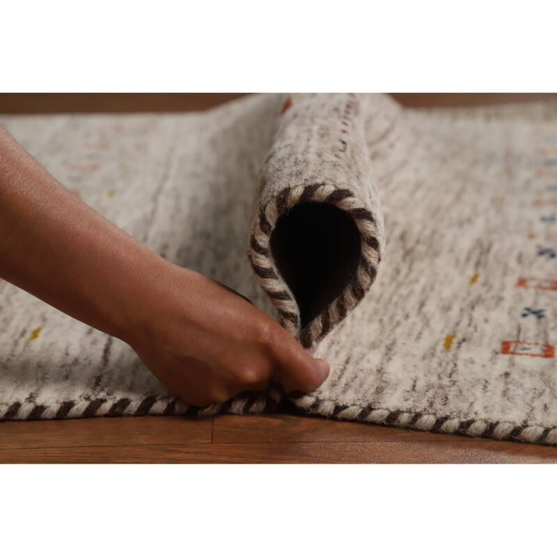 Hand Knotted Oriental 100% Wool Carpet Tribal Animal Pictorial Beige & Ivories Gabbeh Area Rug - 5' 9'' X 3' 11''