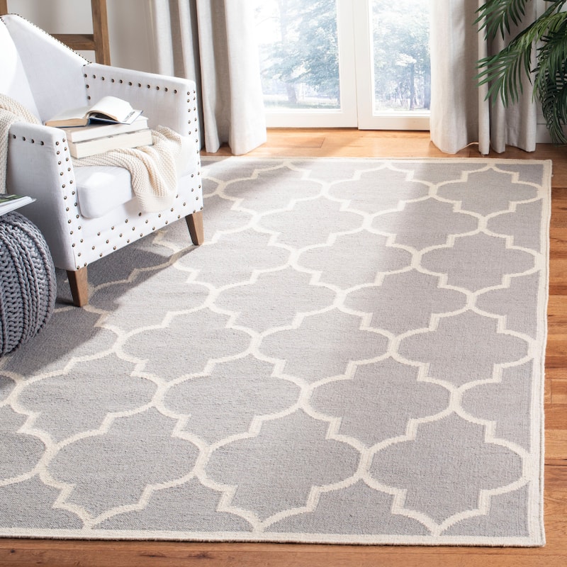 SAFAVIEH Handmade Flatweave Dhurries Anniina Modern Moroccan Wool Rug - 5' x 8' - Dark Grey/Ivory