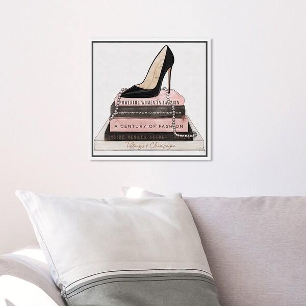 Oliver Gal Fashion and Glam Wall Art Framed Canvas Prints 'Classic
