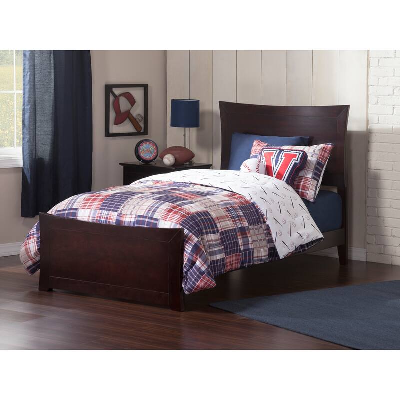 Traditional Bed Frame with Footboard - Solid Wood Bed, Elegant Cottage Style, Caramel Finish, Queen Size