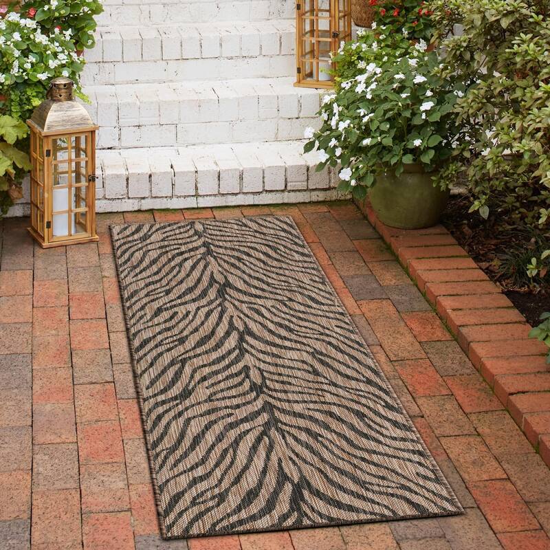Outdoor Gallery Collection Area Rug