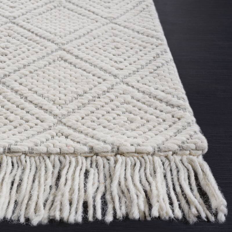 SAFAVIEH Handmade Marbella Ramije Modern Fringe Wool Rug