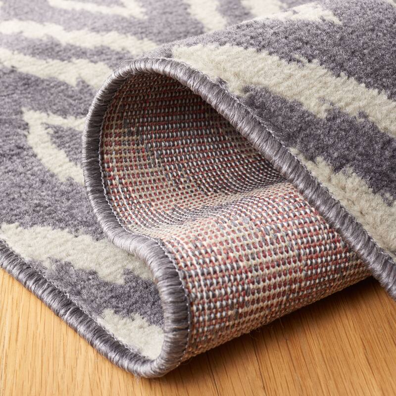 SAFAVIEH Pyramid Whitney Boho Geometric Rug