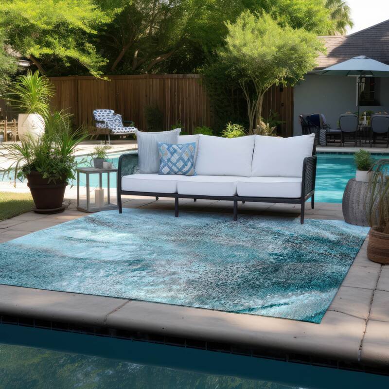 Lalu Modern Art-Inspired Weather Resistant Modern Chic Outdoor Rug