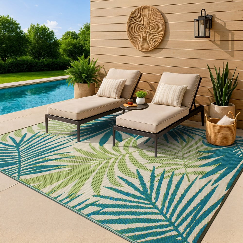 Bahama Palm Frond Floral Indoor/Outdoor Area Rug