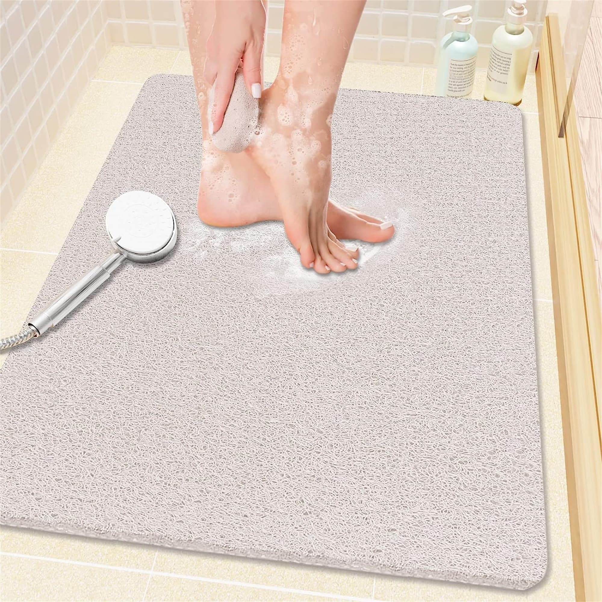 https://ak1.ostkcdn.com/images/products/is/images/direct/a0f16c8a4858a9703dbe3de46473f0d9496fb6e6/Bathtub-Mat-Non-Slip.jpg