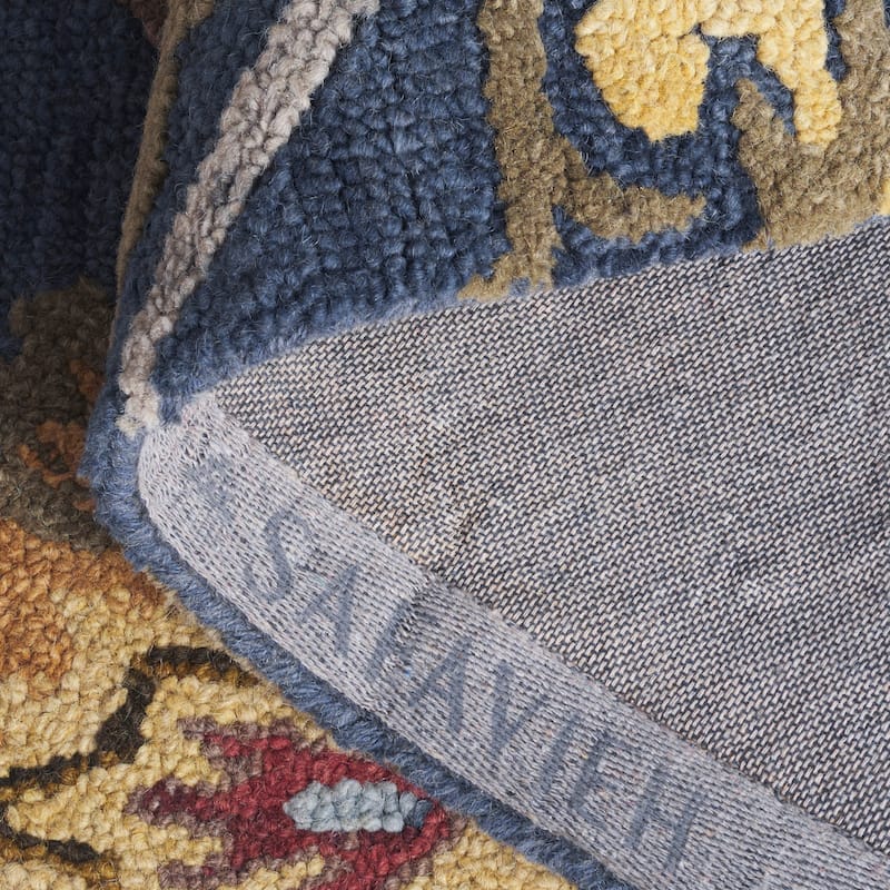 SAFAVIEH, Handmade Marietje Blossom French Country Wool Area Rug