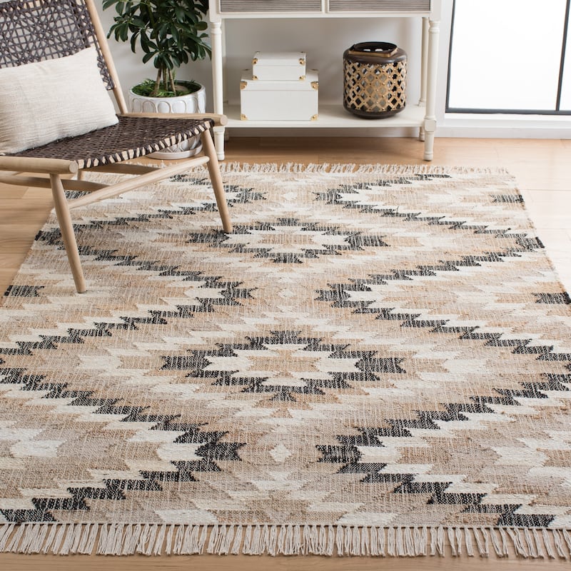 SAFAVIEH Handmade Natural Fiber Saniya Boho Tribal Jute Fringe - 4' x 6' - Natural/Black - Rectangle