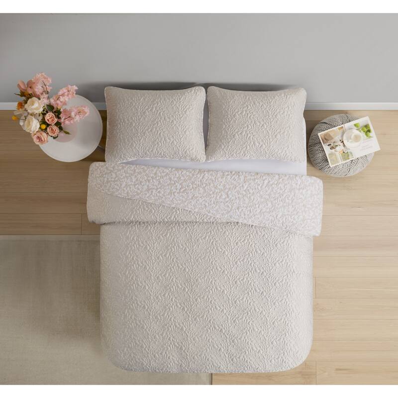 Valerie 3 Piece Reversible Quilt Set