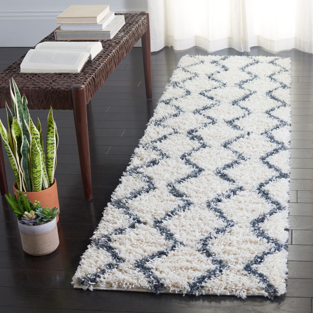 SAFAVIEH Venus Shag Johar Moroccan 1.75-inch Thick Rug - 2'2" x 8' Runner