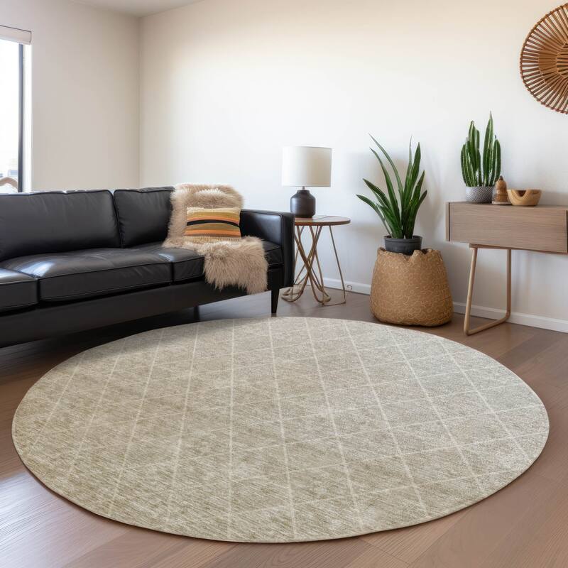 Machine Washable Indoor/ Outdoor Ombre Trellis Chantille Rug - Taupe - 8' x 8'