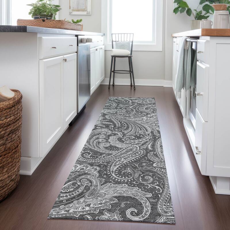 Machine Washable Indoor/ Outdoor Chantille Traditional Paisley Rug - Gray - 2'3" x 7'6"