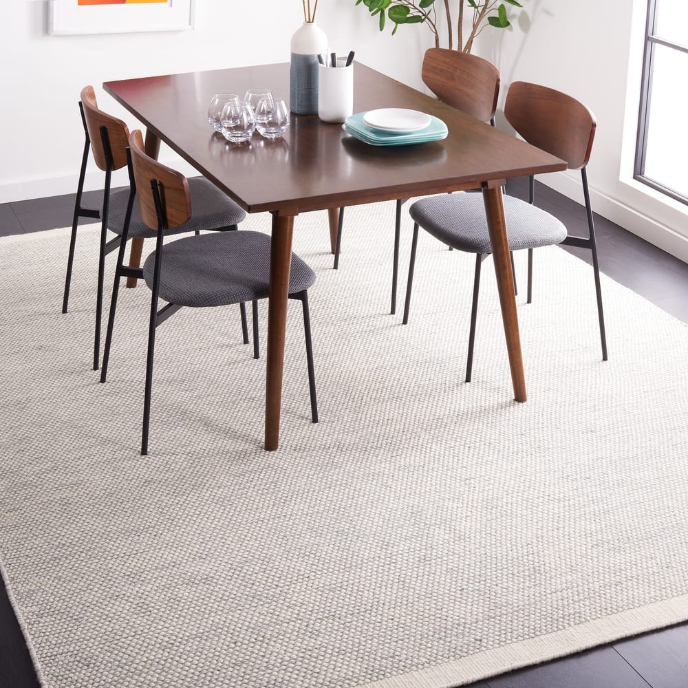 SAFAVIEH Handmade Natura Ludmila Farmhouse Wool Rug