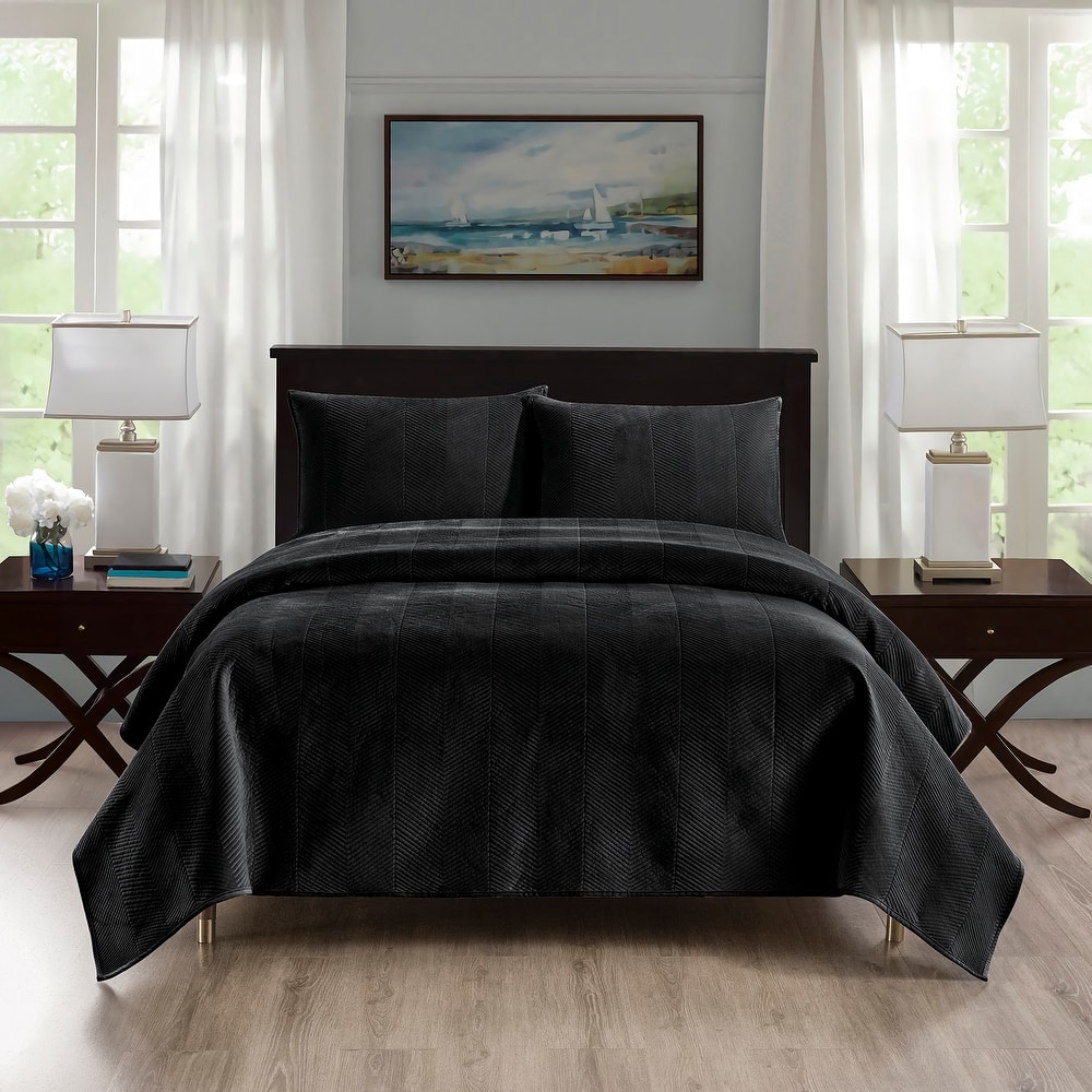 Pointehaven Heavy-Weight Oversized Chevron Design Velvet Quilt Sets
