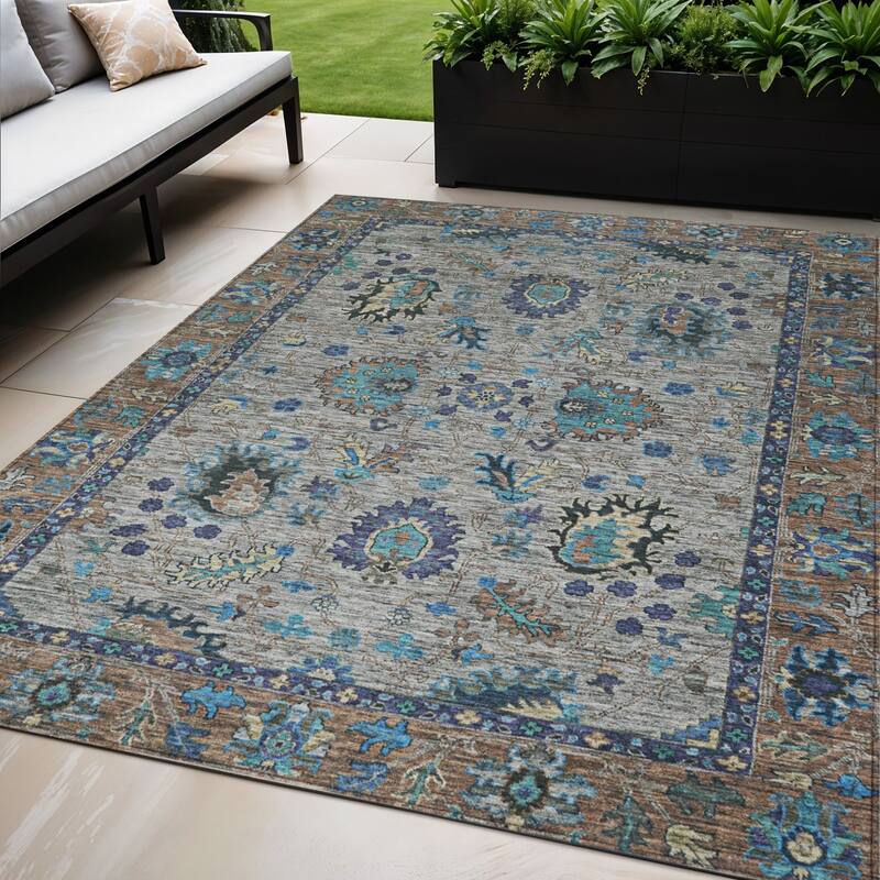 HomeRoots Floral Traditional Rectangle Outdoor Rug - 5' X 8'