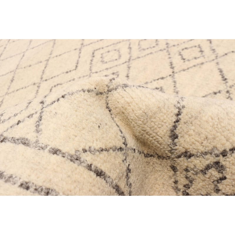 ECARPETGALLERY Hand-knotted Tangier Ivory Wool Rug - 5'6 x 7'11