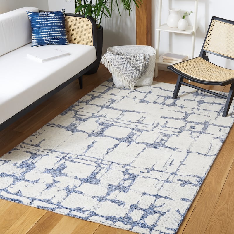Martha Stewart by SAFAVIEH, Handmade Siun Abstract Wool Rug - 5' x 8' - Blue/Ivory