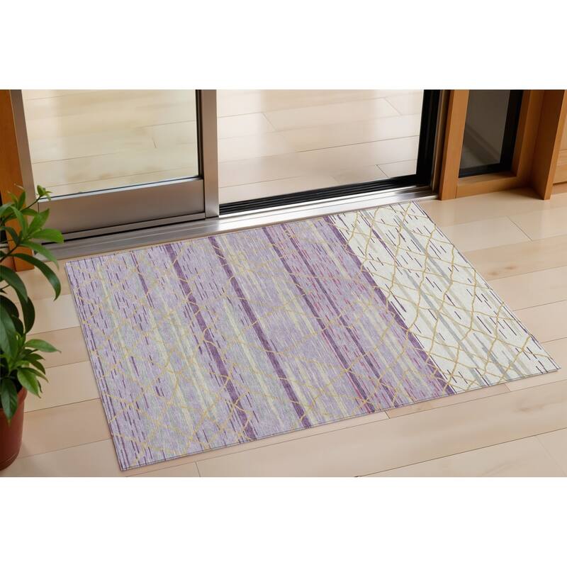 HomeRoots Striped Modern Rectangle Outdoor Rug - 3' x 5'