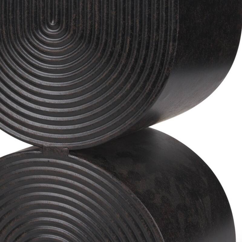 HomeRoots Set of Two Black Metal 20 Ounce Pot Planters - 7.09 in. x 12.20 in. x 9.45 in.