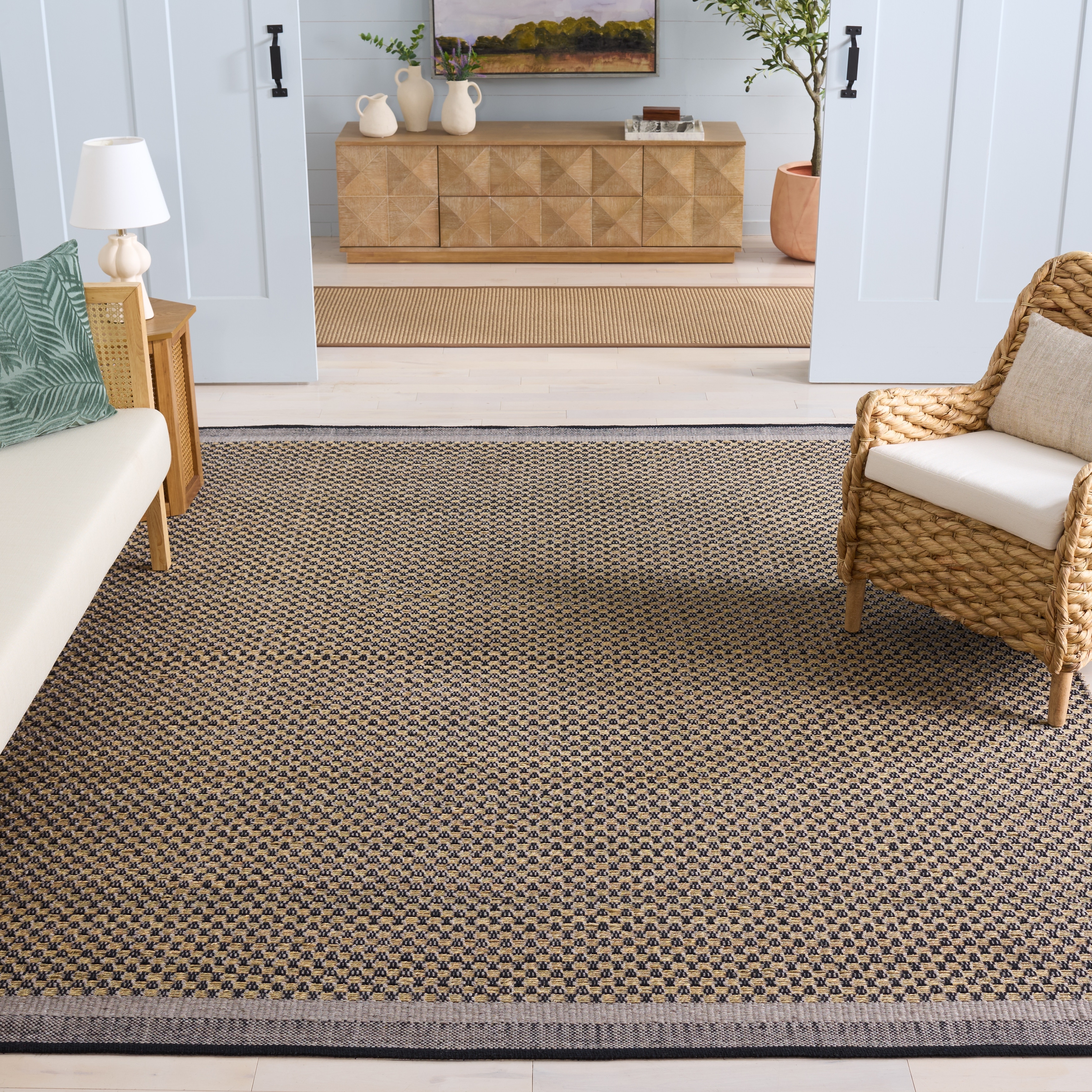 SAFAVIEH Handmade Natural Fiber Frediana Seagrass Rug
