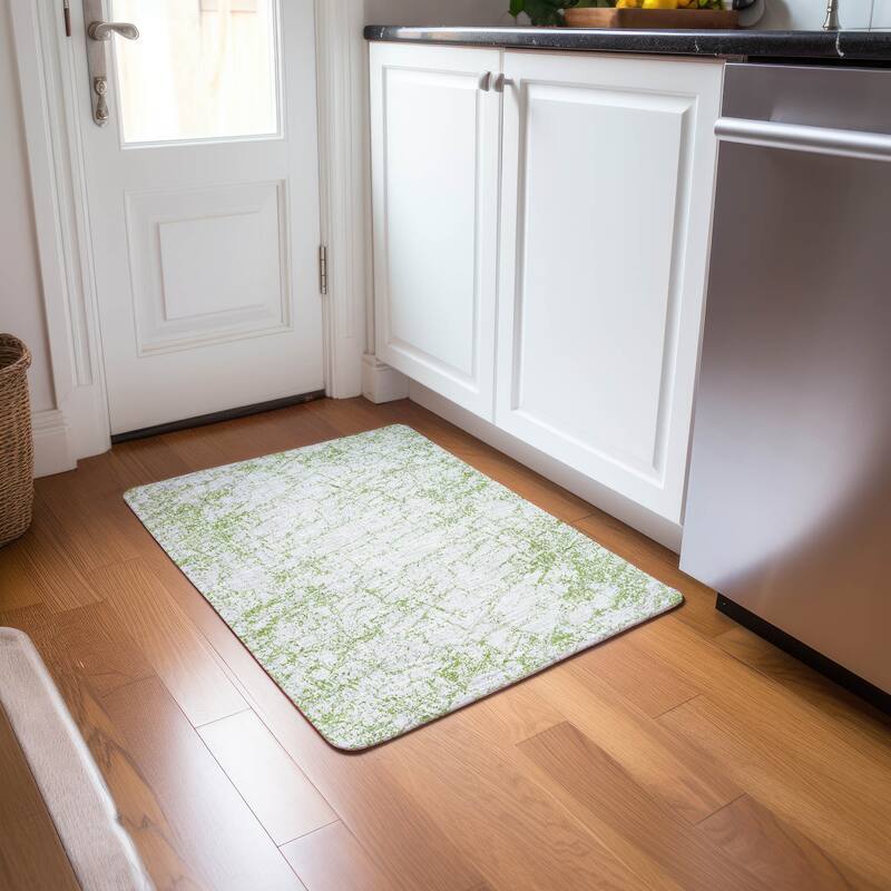 Machine Washable Indoor/ Outdoor Chantille Modern Texture Rug - Green - 1'8" x 2'6"