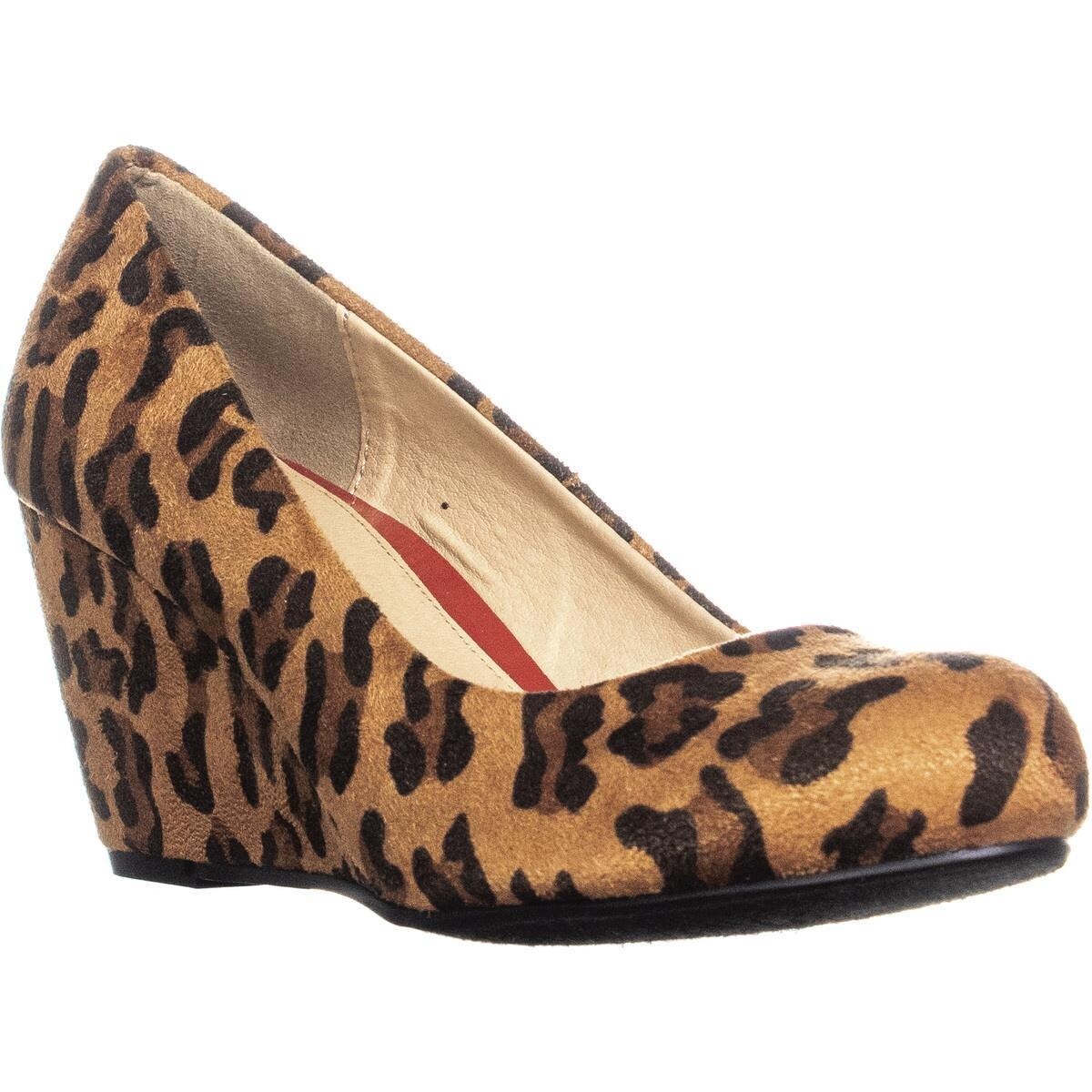 cl by laundry nima wedge pump