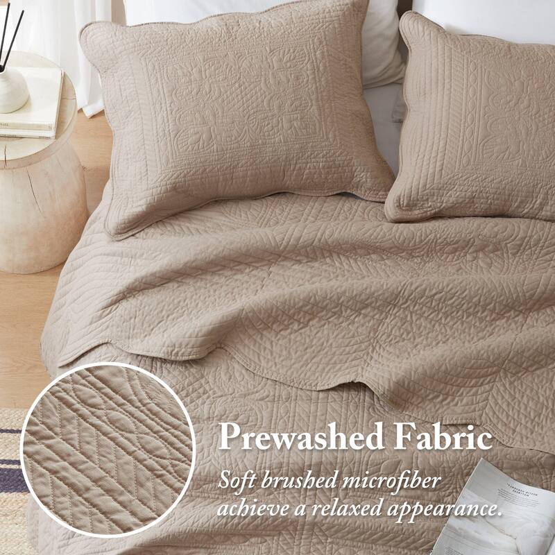 Madison Park Marino 3 Piece Reversible Scalloped Edge Quilt Set