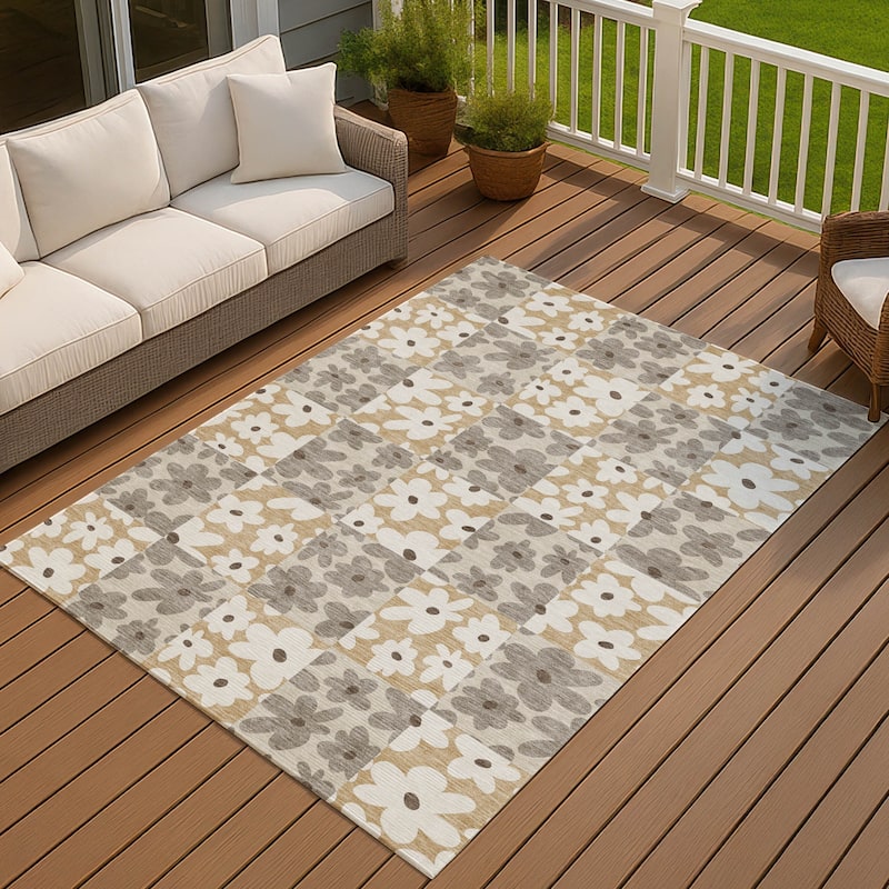 Machine Washable Indoor/ Outdoor Floral Krissy Chantille Rug