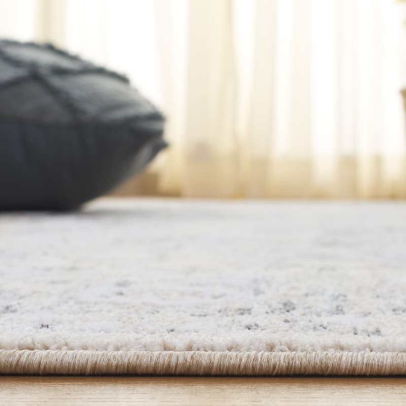 SAFAVIEH Finley Orjola Vintage Distressed Rug