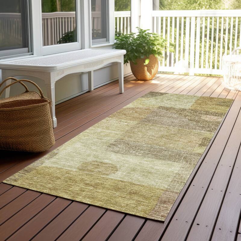 Machine Washable Indoor/ Outdoor Contemporary Geo Chantille Rug