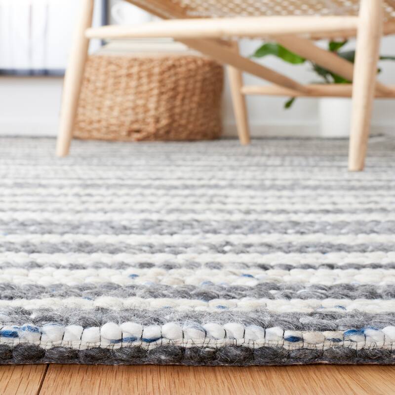 SAFAVIEH Handmade Marbella Mirjan Stripe Rug