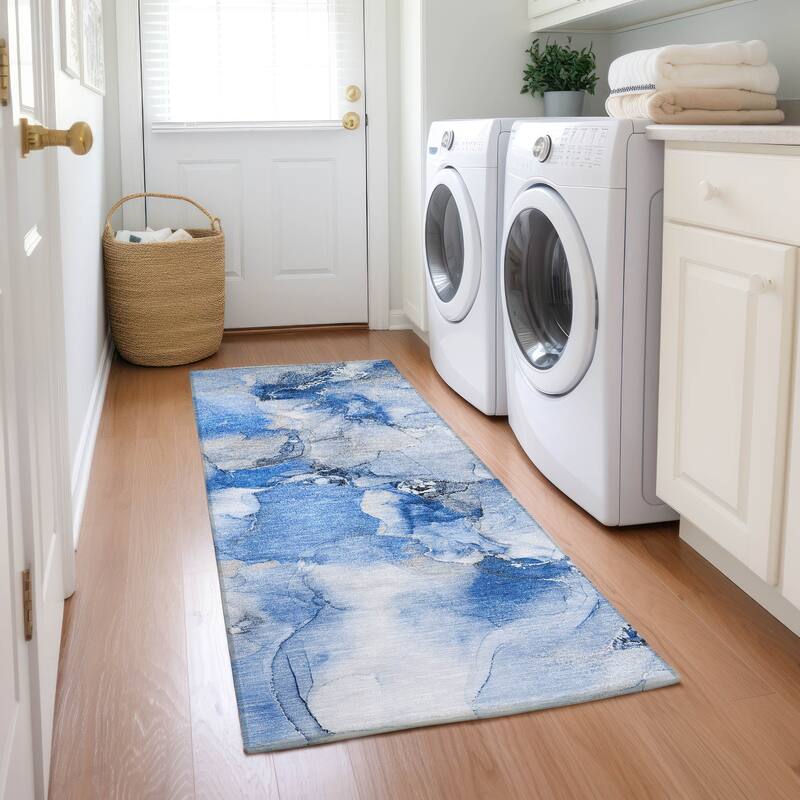 Machine Washable Indoor/ Outdoor Abstract Watercolor Chantille Rug - 2'3" x 7'6" - Navy