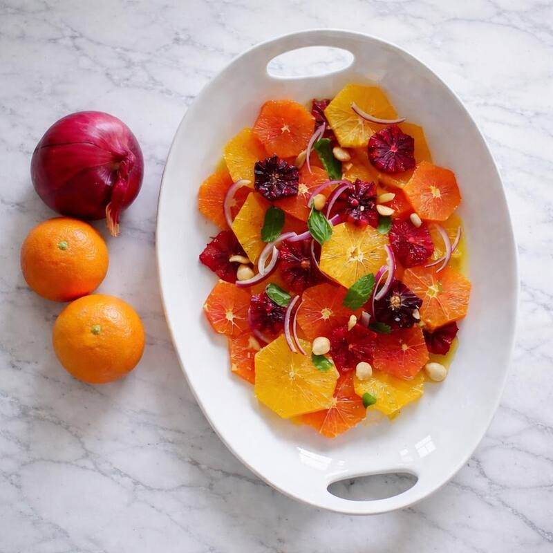 Euro Essential Classic Lisbon White Oval Platter with Loop Handle - 17.75" - 1 Piece