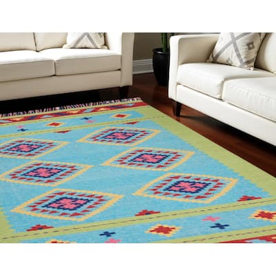 Fuhar Southwestern Low Pile with Fringe Area Rug By HomeRoots - 120' X '96' X '0.25