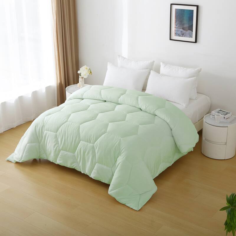 Better Style Home Oversized Microfiber Honeycomb Comforter Insert