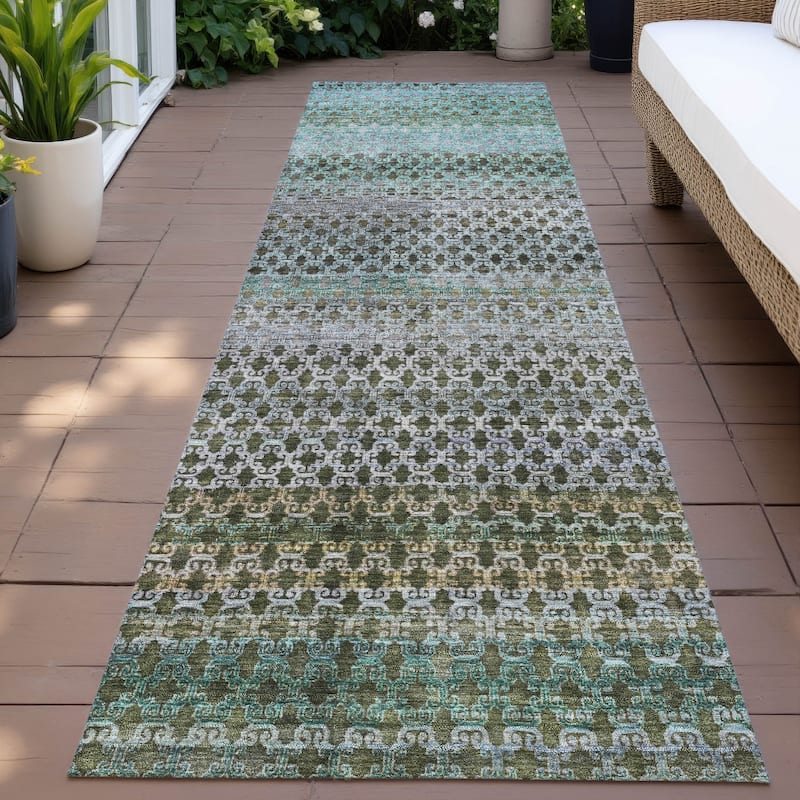 Machine Washable Indoor/Outdoor Stripe Medallions Chantille Rug - Green - 2'3" x 7'6"