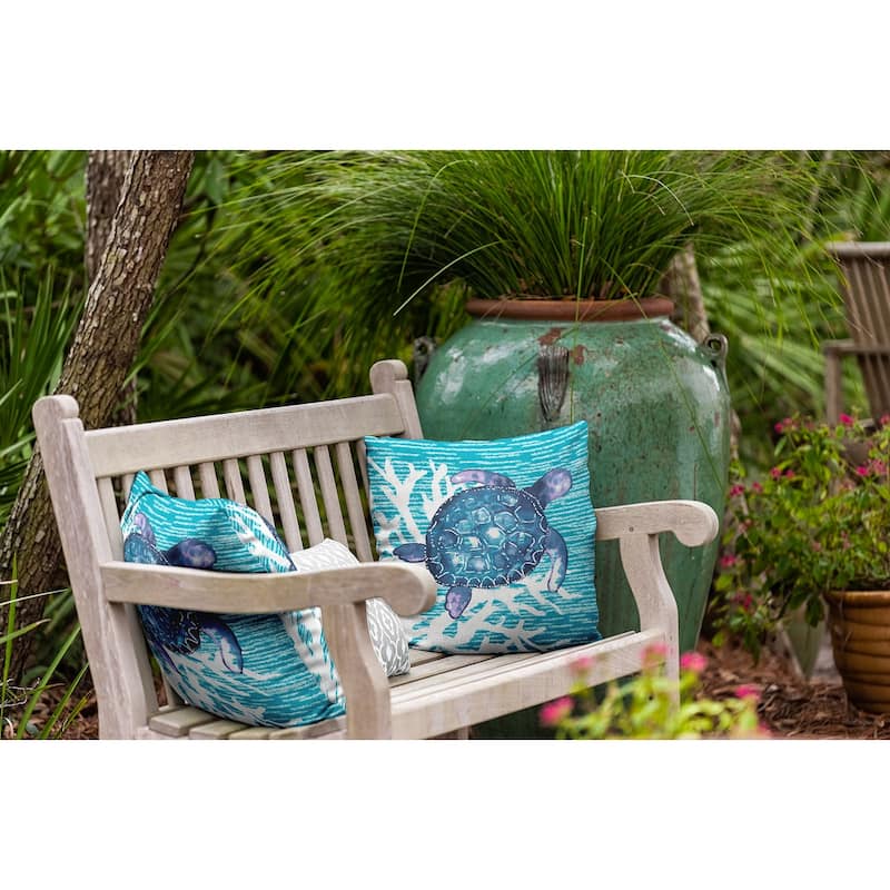 Turtle Friend Indoor/Outdoor Throw Pillow