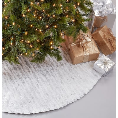 Christmas Tree Skirt With Foil Print Faux Fur Design