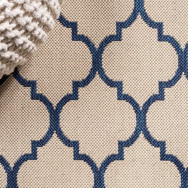 JONATHAN Y Isla Ogee Trellis Indoor/Outdoor Area Rug