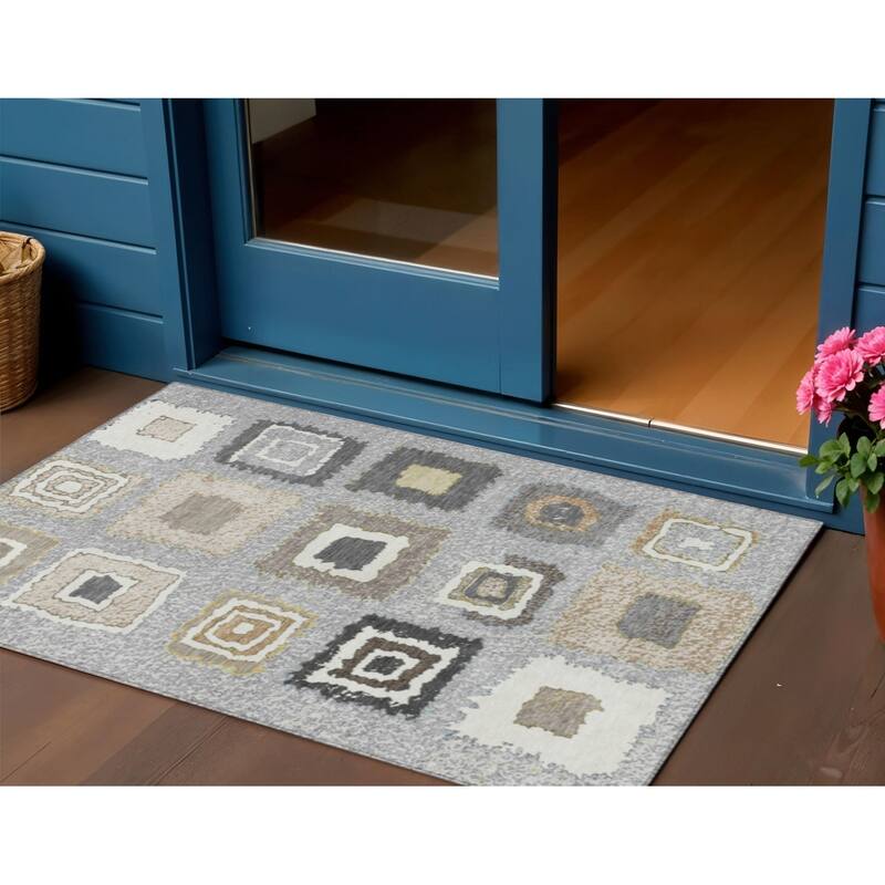 HomeRoots Geometric Transitional Rectangle Outdoor Rug - 3' x 5'