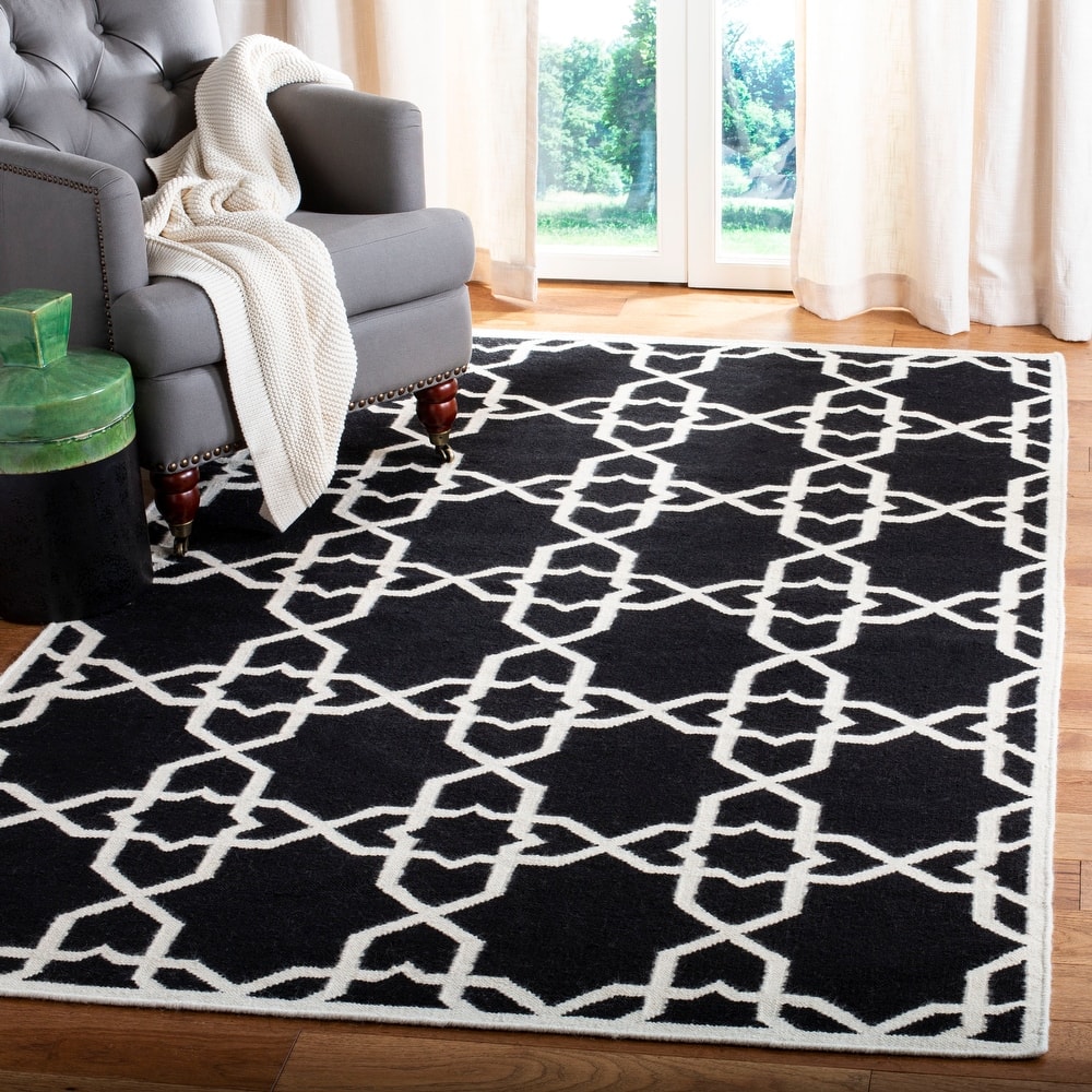 SAFAVIEH Handmade Flatweave Dhurries Tjanka Modern Wool Rug