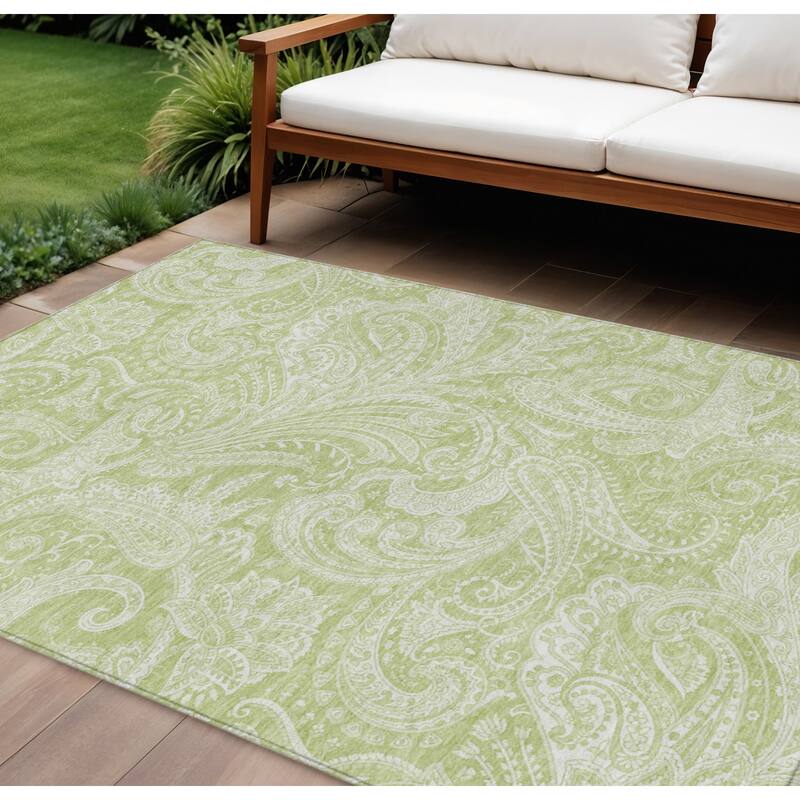 HomeRoots Paisley Transitional Rectangle Outdoor Rug - 9' X 12'
