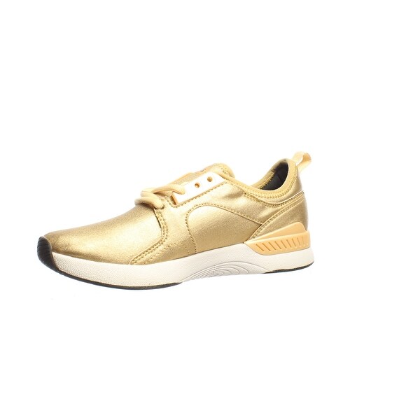 wide skateboarding shoes