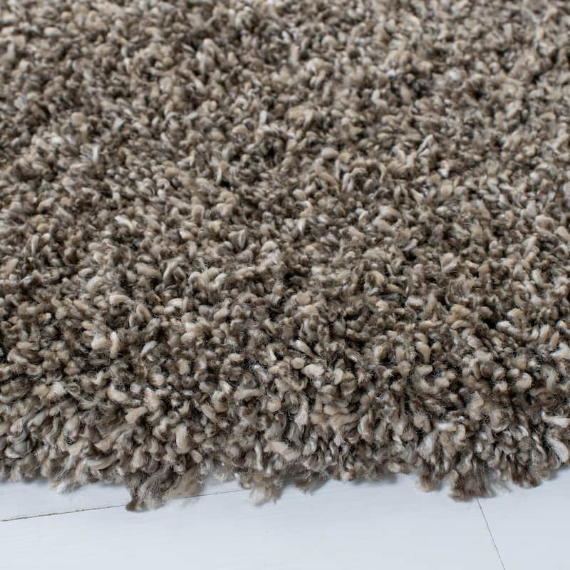 SAFAVIEH Evolution Shag Gwenaele Solid 1.8-inch Thick Rug