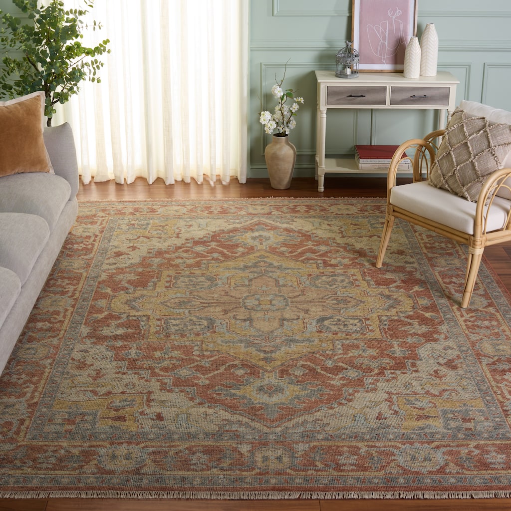 SAFAVIEH Hand-Knotted Izmir Argenta Wool Rug