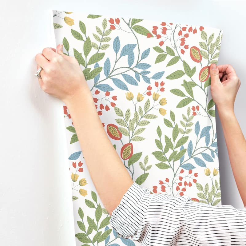 Montmorency Vinyl Eden Retreat Wallpaper 27 in x 27 ft = 60.75 sq ft