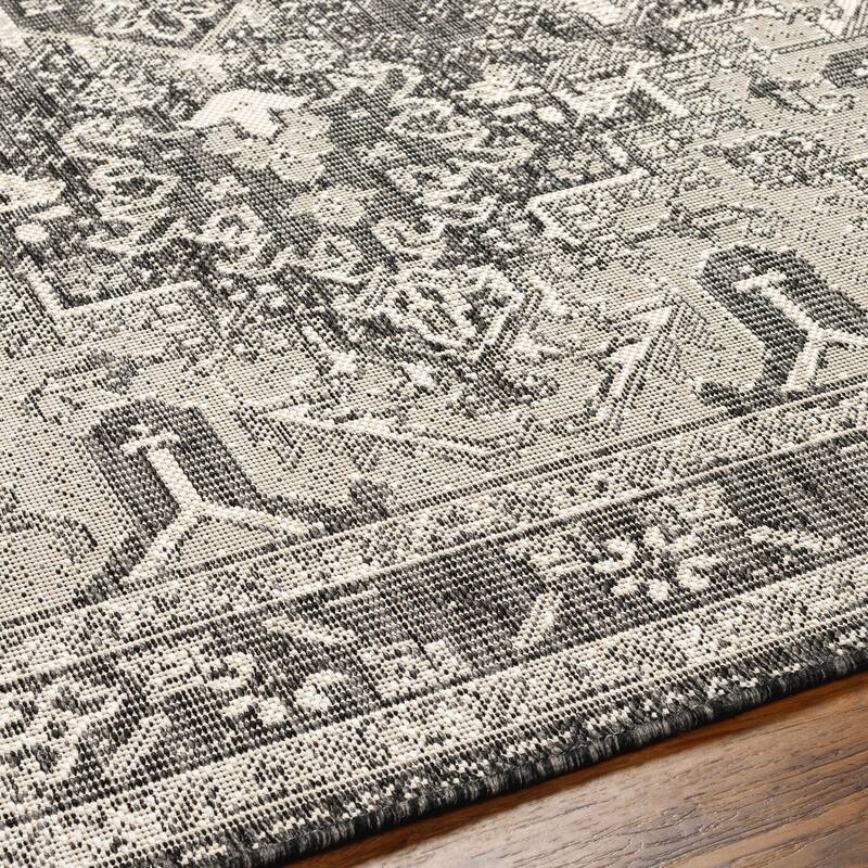 Livabliss Ravello Traditional Persian Indoor/ Outdoor Area Rug