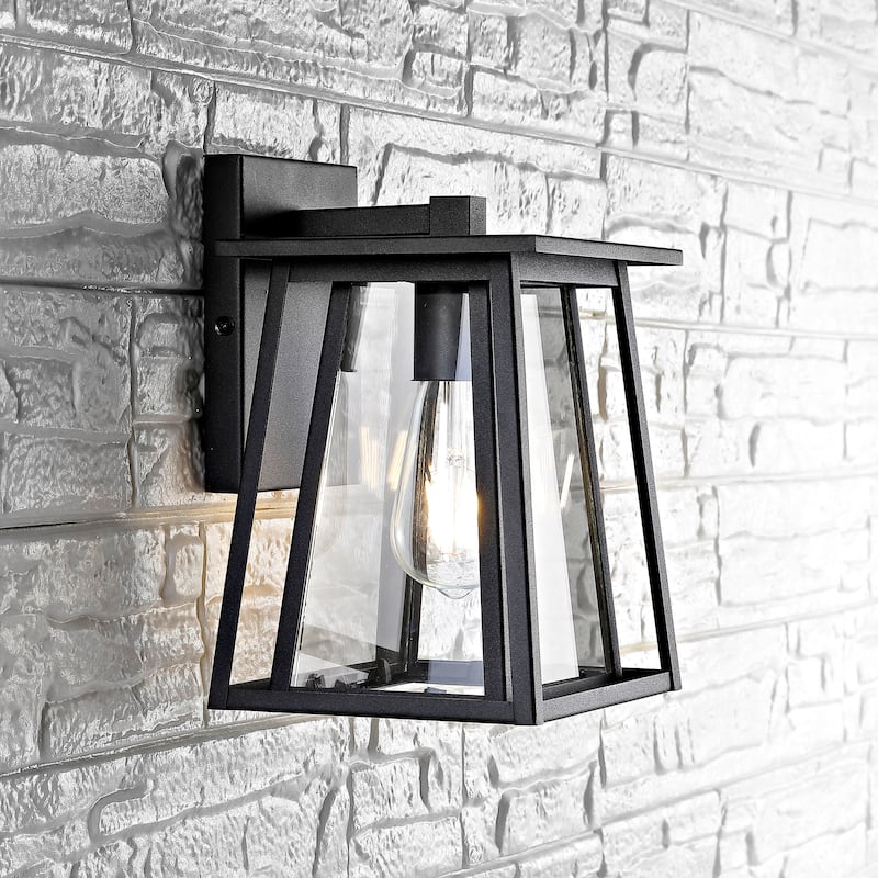 SAFAVIEH Brita Outdoor Wall Lantern - 7.3"x6.8"x9.5" - 7Wx7Dx10H