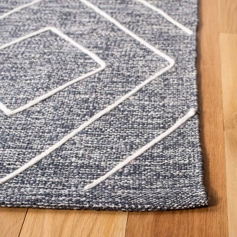 SAFAVIEH Handmade Striped Kilim Chaka Modern Cotton Rug